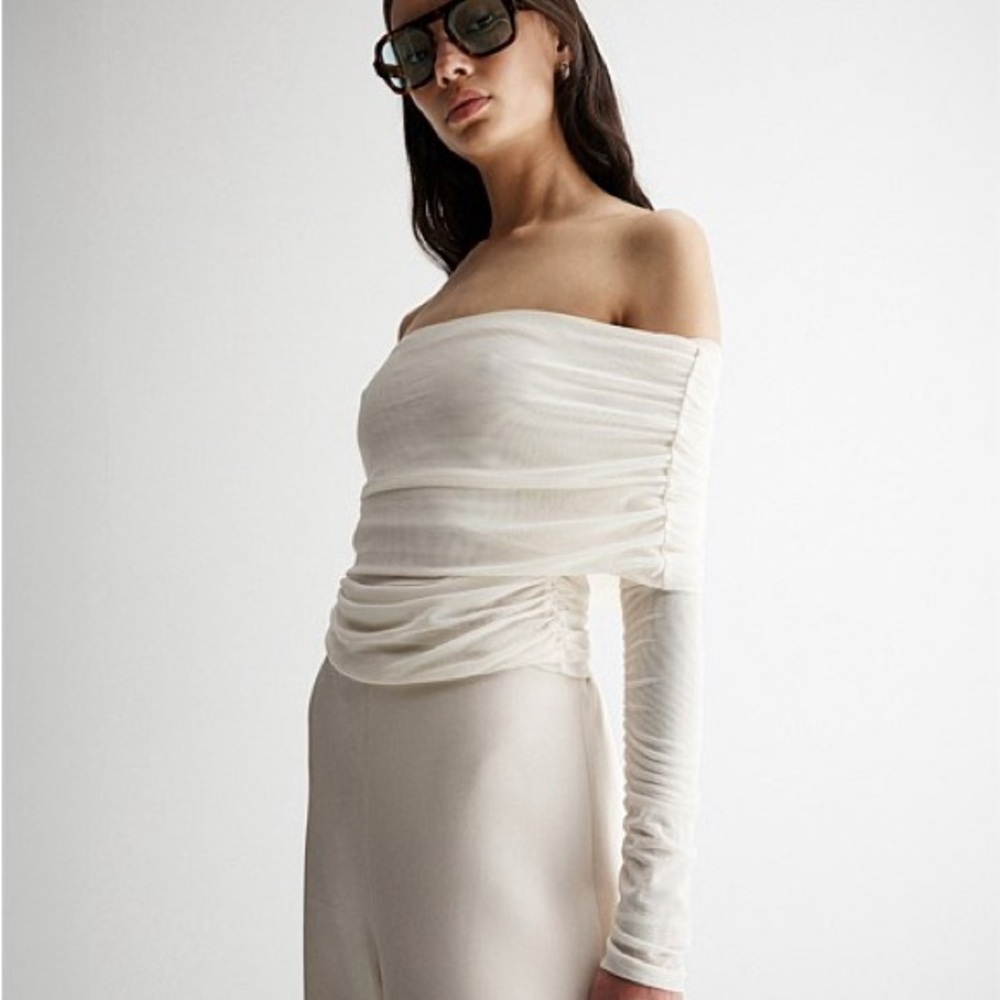 Elka Collective Off Shoulder Top Hazel - Picture 2 of 3